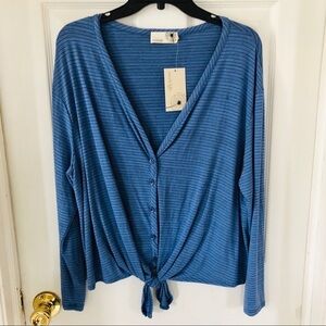 NWT EVERLEIGH Blue tie front button up striped V neck shirt Size XL